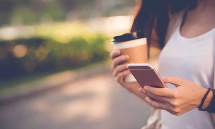 આ ઓપ્શન પર ક્લિક કર્યા બાદ ઓટોમેટિકલી કીવર્ડ સામે આવી જશે, તેમાંથી જે કોઇ કીવર્ડને 'સ્નૂઝ' કરવા ઇચ્છો છો, તેને સિલેક્ટ કરો અને નીચે 'સ્નૂઝ ફોર 30 ડેઝ' પર ક્લિક કરી દો. કોઇપણ પૉસ્ટના એકથી વધુ કીવર્ડ પમ સિલેક્ટ કરી શકો છો, જોકે આને ગમે ત્યારે 'અનડુ' પણ કરી શકાય છે.