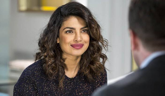 મુંબઈ: જાણીતા નિર્દેશક અલી અબ્બાસ જફરના નિર્દેશનમાં બનનારી ફિલ્મ 'ભારત'થી અભિનેત્રી પ્રિયંકા ચોપરા બોલીવુડમાં કમબેક કરી રહી છે. બોલીવુડની દેશી ગર્લ ખૂબ લાંબા સમય બાદ બોલીવુડમાં કમબેક કરી રહી છે. આ ફિલ્મનું હજું શૂટિંગ શરૂ પણ નથી થયું ત્યાં પ્રિયંકા ચોપરાના ખાતામાં વધુ એક ફિલ્મ આવી ગઈ છે. 