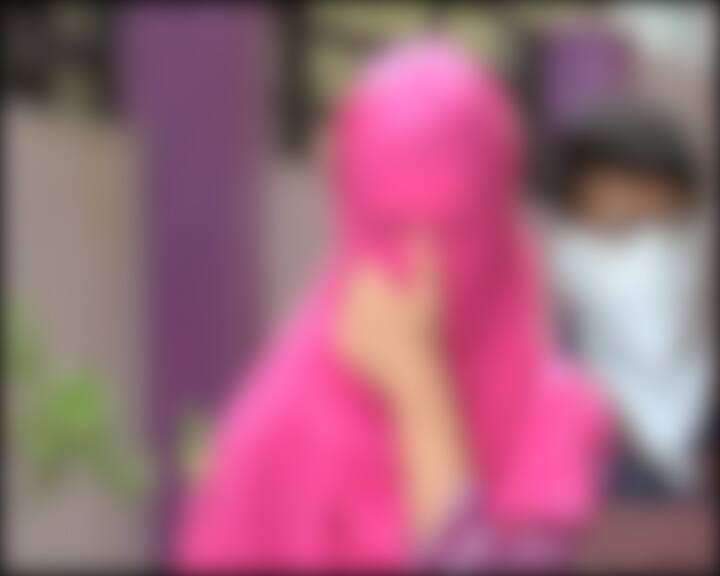 આ કેસમાં આ અગાઉ ગઇકાલે પોલીસે કેસની આરોપી યામિનીની પૂછપરછ કરી હતી. તેમાં ખુલાસો થયો હતો કે પીડિતાએ જે ચેટ રજૂ કર્યા છે અને યામિનીએ જે ચેટ રજૂ કર્યા છે તેમાં તફાવત છે. ઉપરાંત પીડિતાએ ફરિયાદના એક દિવસ પહેલા ગૌરવને પત્ર લખ્યો હતો. જેમાં યામિની અને ગૌરવ વચ્ચેના પ્રેમ સંબંધ વિશે લખ્યું હતું. બે પાનાનો આ પત્ર પીડિતાએ કુરિયરથી ગૌરવને મોકલ્યો હતો.