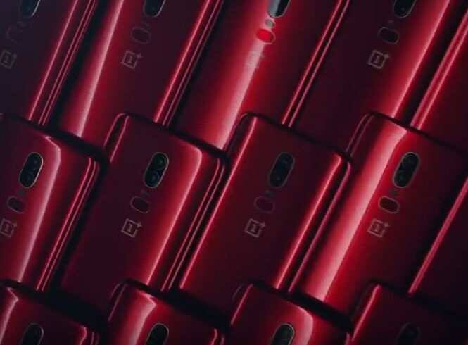  ફીચર્સની વાત કરીએ તો આ ફોનમાં 8 GB રેમ અને 128 GB ઇનબિલ્ટ સ્ટોરેજ આપવામાં આવ્યું છે. તેમજ કેમેરા, પ્રોસેસર અને સોફ્ટવેર સહિત બાકિના તમામ સ્પેસિફિકેશન ઓરિજનલ વેરિએન્ટ જેવા જ છે. 6.18 ઇંચ ફુલ એચડી+ (1080 X 2280 પિક્સલ) ફુલ ઓપ્ટિક એમોલેડ ડિસ્પ્લે અને સ્ક્રીનની સુરક્ષા માટે કોર્નિંગ ગોરિલ્લા ગ્લાસ 5 પ્રોટેક્શન સાથે ફોનમાં ક્વાલકોમ સ્નેપડ્રેગન 845 પ્રોસેસર છે.