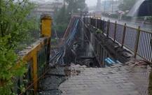 મુંબઈના અંધેરી સ્ટેશન પર ફૂટ ઓવર બ્રિજનો હિસ્સો તૂટ્યો, વિરાર લોકલ સેવા બંધ કરાઈ