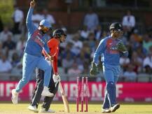 મહેન્દ્ર સિંહ ધોનીએ તોડ્યો પાકિસ્તાનના કામરાન અકમલનો આ રેકોર્ડ