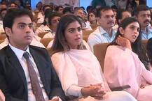 મુકેશ-નીતા અંબાણીની જેમ આકાશ અને શ્લોકાએ AGMમાં મારી એન્ટ્રી, જુઓ તસવીરો