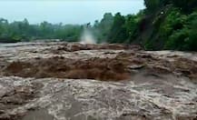 ડાંગ: સોનગઢમાં વરસાદની ધમાકેદાર બેટિંગ, બે કલાક 9 ઈંચથી પાણી જ પાણી, નદીઓ ગાંડીતૂર