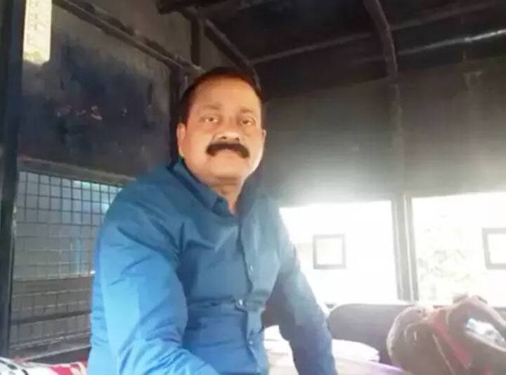 મુન્ના બજરંગી સોપારી લઇને કોઇની પણ હત્યા કરાવતો હતો. તેનું નેટવર્ક મુંબઇ, પશ્વિમ બંગાળ, હરિયાણા અને પૂર્વીય ઉત્તરપ્રદેશ સુધી ફેલાયું હતું. 1995 બાદ મુન્ના મુખ્તાર અંસાર સાથે જોડાઇ ગયો હતો. મુન્નાએ 2005માં મુહમ્મદાબાદના બીજેપી ધારાસભ્ય કૃષ્ણાનંદ રાયની હત્યા કરી હતી. રાયની હત્યા બાદ મુન્નાનો ખૌફ વધતો ગયો હતો. 2012માં મુન્નાએ મહિયાહુ વિધાનસભા બેઠક પરથી ચૂંટણી લડ્યો હતો પરંતુ તેની હાર થઇ હતી. 