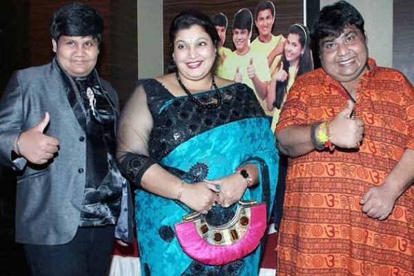 ટીવી સીરિયલ સિવાય કવિ કુમારે બોલિવૂડ ફિલ્મમાં પણ કામ કર્યું હતું. કવિ કુમારે વર્ષ 2000માં ‘મેલા’ ફિલ્માં આમિર ખાનની સાથે જોવા મળ્યા હતાં. પરંતુ કવિ કુમારને આ ઈન્ડસ્ટ્રીઝમાં ઓરિજનલ ઓળખ ‘ડો. હાથી’ના પાત્રથી મળી હતી.