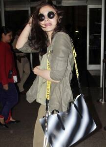 એરપોર્ટ પર ક્લિક થઇ આલિયા ભટ્ટ, તેની બેગની કિંમત એટલી કે તમે મારી શકો ફોરેન ટ્રિપ