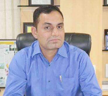  અમદાવાદના મ્યુનિસિપલ કમિશનર મુકેશકુમારને પ્રાથમિક અને માધ્યમિક શિક્ષણમાં મૂકાયા છે જ્યારે શિક્ષણ વિભાગનો ચાર્જ અંજુ શર્માને સોંપાયો છે. સુનયના તોમરને પોર્ટ એન્ડ ટ્રાન્સપોર્ટની જવાબદારી સોંપાઇ છે. 