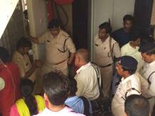 ભોપાલ: પાગલ પ્રેમીએ છેલ્લા 8 કલાકથી મોડેલને બનાવી બંધક, ગોળી મારવાની આપી રહ્યો છે ધમકી