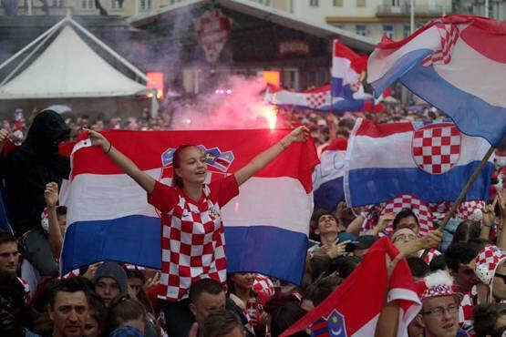 જો કેપિટા ઇનકમની વાત કરીએ તો આ ભારતથી અનેકગણું આગળ છે. ભારતમાં કેપિટલ ઇનકમ 6700 ડૉલર છે જ્યારે ક્રોએશિયામાં પ્રતિ વ્યક્તિ આવક 22400 ડૉલર છે.