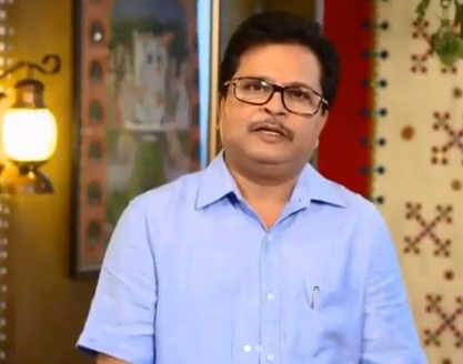 રિપોર્ટ્સ અનુસાર, અસિત મોદીએ કહ્યું કે, વર્ષ 2009માં પણ આઝાદની તબિયત લથડી હતી, ત્યારે પણ તેમનો જીવ જતાં જતાં રહી ગયો હતો. તે સમયે તેમને કહ્યું હતું કે પોતાનું ધ્યાન રાખશે અને ક્યારેય પણ લગ્ન નહીં કરે. તારક મહેતાનો શૉ જ તેમના પરિવાર જેવો હતો. 