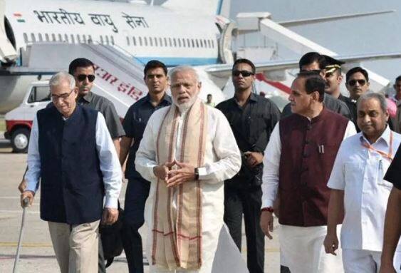 ઉલ્લેખનીય છે કે આગામી લોકસભા ચૂંટણીને ધ્યાનમાં રાખીને PM મોદી ગુજરાતમાં તૈયારીઓનાં ભાગરૂપે મુલાકાત લેવાના હતા. 