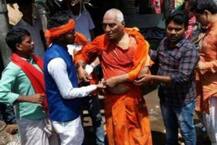 ઝારખંડમાં સ્વામી અગ્નિવેશ સાથે યુવા ભાજપના કાર્યકર્તાઓએ કરી મારપીટ