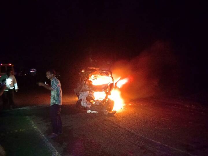 ઘટનાની જાણ થતા જ પોલીસ કાફલો ઘટના સ્થળે દોડી આવ્યો હતો અને વધુ કાર્યવાહી હાથ ધરી હતી. બીજી તરફ કારમાં લાગેલી આગ પર કાબુ મેળવ્યો હતો.