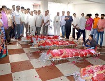 રાજકોટ અકસ્માત: એક જ પરિવારના 4 સભ્યોની નીકળી અંતિમયાત્રા, આવો હતો ગમગીનીનો માહોલ