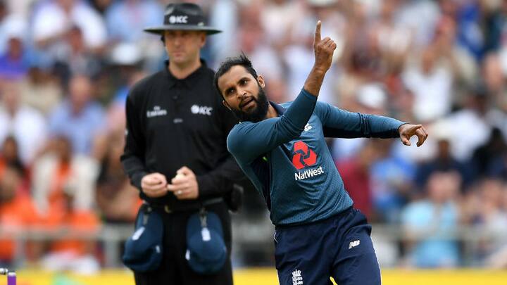 વિરાટ કોહલીએ પોતે આઉટ થવાને લઈને કહ્યું કે, હું અંડર-19ના દિવસોથી રાશિદ વિરૂદ્ધ રમી રહ્યો છું અને બોલ એકદમ ખતરનાક હતો. આ એવા બોલમાંથી એક હતો જેના પર રમ્યા બાદ તમે 'WOW' કરી શકો છો. હું હેરાન છું કે તેના બોલમાં ટર્ન સમયની સાથો ઓછો થયો છે, પરંતુ એ બોલ શાનદાર હતો.