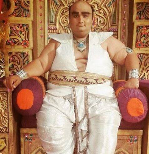  આ જ કારણોસર અસિત મોદી પણ ડો. હાથીનો રોલ કરી શકે તેવા એક્ટરની શોધમાં છે. તેમણે કહ્યું કે જેવો જ ડો. હાથીના રોલ માટે નવો ચહેરો મળી જશે કે તેઓ તરત તેની જાહેરાત કરશે. જોકે, શો સાથે જોડાયેલા એક સૂત્રએ જણાવ્યું કે ડો. હાથીના કેરેક્ટર માટે એક્ટર મળી ગયો છે.