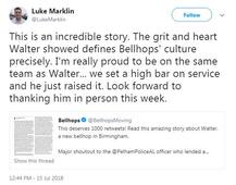 આખી રાત 32 કિમી ચાલીને પહેલી નોકરીમાં ઓફિસ પહોંચ્યો છોકરો, તો બૉસે ગિફ્ટમા આપી દીધી પોતાની કાર, જાણો વિગતે