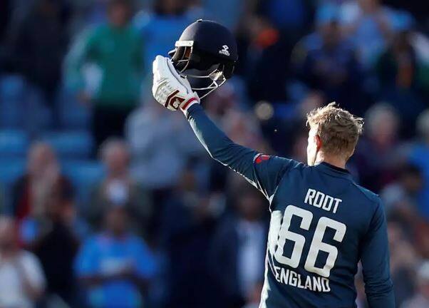 રૂટે ગાયક જેમ ગીત ગાઈને માઈક છોડી તે છે તે રીતે બેટ છોડી દીધું હતું. રૂટનું કહેવું છે કે, તેને આવી હરકત બાદ તરત અફસોસ થયો હતો. તેણે કહ્યું, ‘આ કારની ટક્કર જેવું હતું. આવું કર્યા બાદ મને તરત પસતાવો થયો.’