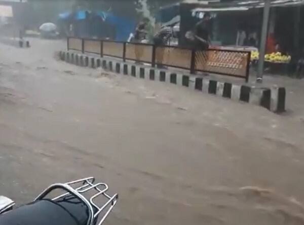 બનાસકાંઠા નજીક રાજસ્થાનમાં આવેલી સુંધામાતાની ગિરિમાળાઓમાં પણ ભારે વરસાદ પડ્યો હતો, જેને લીધે ઘણા યાત્રાળુઓ અટવાયા હતા. અહીં વરસાદને કારણે સીપુ ડેમમાં પાણીની આવક થઈ હતી.