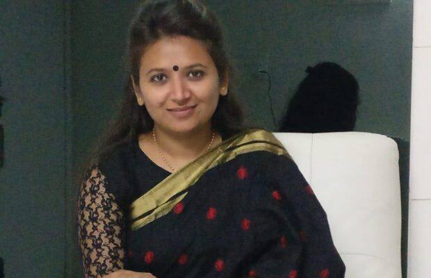 ફરિયાદમાં કહ્યું હતું કે, નટવરલાલ બુટાણી, આહીર ભીમજી, હાર્દિક પટેલ, દક્ષ મોઢવાડિયા અને હાર્દિક પટેલ બહેન રેશમા પટેલ વિશે આપત્તિજનક ટિપ્પણી, ફોટા અને બિભત્સ કવિતાઓ અપલોડ કરતા રહ્યાં છે. ડાયરેક્ટ કે ઈનડાયરેક્ટ બિભત્સ લખાણો અને પાયાવિહોણી સ્ટોરીઓ ઘડી બદનામી કરવામાં આવી છે.