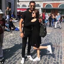 કૃણાલ પંડ્યા પત્ની પંખુરી સાથે UKમાં માણી રહ્યો છે મજા, આ અંદાજમાં જોવા મળ્યું કપલ