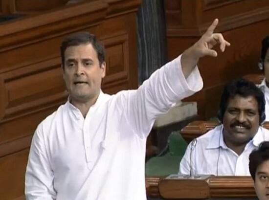 રાહુલ ગાંધીએ ભાષણ પૂરું કરીને મોદી સાથે હાથ મિલાવવા ગયા હતા અને પછી તેમને ભેટી પડ્યા હતા. જોકે સંસદમાં તમામ પક્ષના નેતાઓ બૂમાબૂમ કરી મૂકી હતી. રાહુલ ગાંધીને નરેન્દ્ર મોદીને ગળે મળ્યો તે વિવાદ થયો છે.