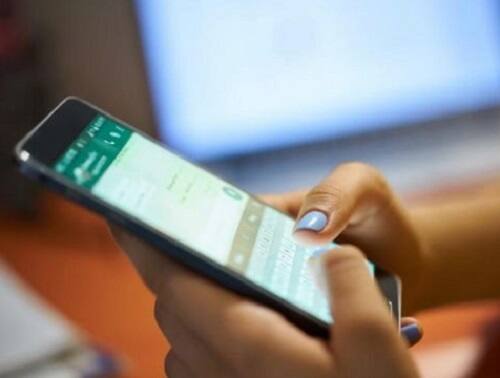 વોટ્સએપના જણાવ્યા પ્રમાણે, નવા બદલાવોથી એ સુનિશ્ચિત થશે કે ઈન્સ્ટન્ટ મેસેજિંગ એપ એક પ્રાઈવેટ મેસેજિંગ એપ જ રહે અને ખોટી માહિતી કે અફવા ફેલાતી રોકી શકાય. જોકે જરૂરી છે કે વોટ્સએપ ફોરવર્ડ કરાતા ટેક્સ્ટ મેસેજ માટે પણ કંઈક પગલા લેવા જોઈએ. લોકો સરળતાથી આ ટેક્સ્ટ મેસેજને કોપી કરીને ફોરવર્ડ કરી દે છે. આવું થાય ત્યારે ફોરવર્ડેડનું લેબલ જોવા મળતું નથી.