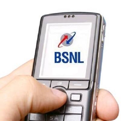 સિમકાર્ડ કે લેન્ડલાઇન વિના પણ કોલિંગ કરી શકાશે. નેશનલ ઈન્ટરનેશનલ રોમિંગ ફ્રી રહેશે. આ સર્વિસ દ્વારા ઈન્ટરનેશનલ કોલિંગ માટે લેન્ડલાઈનનો દર લાગૂ રહેશે. આ સુવિધા માટે એકવાર રૂપિયા 1099નો સર્વિસ ચાર્જ જ ચૂકવવો પડશે. જેનું રજિસ્ટ્રેશન 1 ઓગષ્ટથી ઓનલાઇન કરી દેવામાં આવશે.