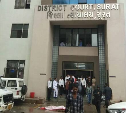 આ ઉપરાંત પતિ વિજયે અન્ય યુવતી સાથે શારીરિક સંબંધ બાંધ્યા હતાં અને લગ્ન પણ કરી લીધા હતાં. જેની સિમ્પીએ લીંબાયત પોલીસ સ્ટેશને ફરિયાદ પણ નોંધાવી હતી.