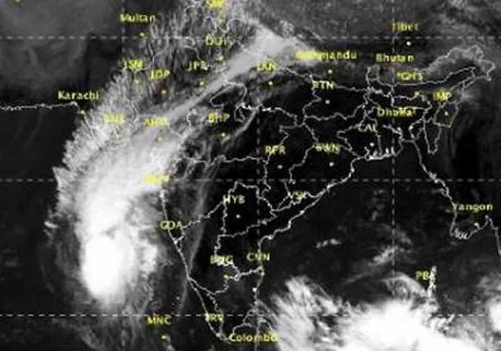 અમદાવાદઃ ચોમાસાની ચાલુ સિઝનમાં ગુજરાતમાં અમુક ઠેકાણે ભારે વરસાદ થયો છે જ્યારે અમુક ઠેકાણે વરસાદ જ થયો નથી. એ રીતે ગુજરાતમાં વરસાદને મામલે વિરોધાભાસ જોવા મળે છે અને ગુજરાતમાં કેટલાક વિસ્તારો એવા છે કે જ્યાં હજુ સુધી એક ઈંચ પણ વરસાદ થયો નથી.