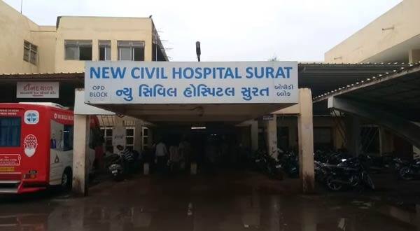 ગુપ્તાંગમાંથી લોહી નીકળતા માસૂમ બાળાને સિવિલમાં દાખલ કરાઈ છે. માસૂમ બાળાએ રડતાં રડતાં ડોક્ટરને પોતાની સાથે થયેલી ગંદી કરતૂટની વ્યથા કહી હતી. પરિવારને આ અંગે જાણ થતાં તેમના પગ નીચેથી જમીન સરકી ગઈ હતી. 