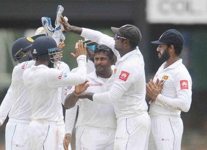 મેચમાં હેરાથે 7 વિકેટ લીધી હતી. તેણે બીજી ઈનિંગમાં 98 રન આપીને 6 વિકેટ લીધી હતી. હેરાથે ઈનિંગમાં 34મી વખત 5 અથવા તેથી વધારે વિકેટ લીધી છે. આ મામલે શ્રીલંકાનો મુથૈયા મુરલીધરન નંબર વન છે. મુરલીધરને તેમની કેરિયર દરમિયાન 67 વખત 5 અથવા તેથી વધુ વિકેટ લીધી છે. 