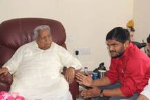 કેશુબાપાને જન્મદિવસની શુભકામના આપવા પહોંચ્યો હાર્દિક પટેલ, જુઓ તસવીરો