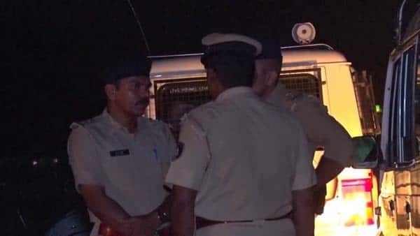 સતિષ છેલ્લા 6 માસથી અમારી મિલકતમાં ભાગ પાડવા વારંવાર તકરાર કરતો હતો. આ મનદુ:ખને કારણે કિરણ-જાગૃતિની હત્યા કરાઈ હોવાની શંકા પિતા બાબુભાઇએ વ્યક્ત કરી છે. તેમણે તપાસ કરી તેના વિરુધ્ધ કાયદેસરની કાર્યવાહી કરવા ફરિયાદ કરી છે.