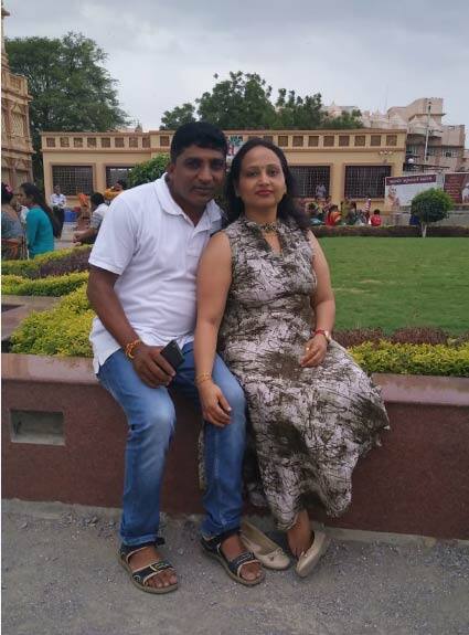 લોહીથી લથબથ કિરણ અને જાગૃતિને જોતા પરિવારજનો હેબતાઇ ગયા હતા અને સરપંચને બોલાવી 108ને જાણ કરી હતી અને પોલીસ પણ બોલાવી હતી. જોકે, તેમનું ઘટનાસ્થળે જ મોત થઈ ગયું હતું. દીકરીને અભ્યાસ કરવાનો હોવાથી ઘરે જ રહી હોવાથી તેનો જીવ બચી ગયો હતો.