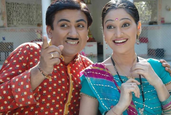 શોના 10 વર્ષ થવા પર તારક મહેતાની ટીમ દ્વારા વૈષ્ણોદેવીમાં પૂજા રાખવામાં આવી હતી. શો સાથે સંકળાયેલા તમામ લોકો આને લઈ ઉત્સાહિત હતા. પરંતુ સીરિયલમાં ડો. હાથીનો રોલ કરતા કવિ કુમાર આઝાદના થોડા દિવસો પહેલા થયેલા નિધનના કારણે તેની યાદમાં ટીમે જશ્ન નહીં બનાવવાનો નિર્ણય કર્યો છે. 