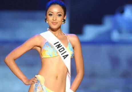 તનુશ્રીએ 2004માં ‘મિસ ઈન્ડિયા યુનિવર્સ કોન્ટેસ્ટ’માં ભારતનું પ્રતિનિધિત્વ કર્યું હતું. જોકે તે વિજેતા બની શકી નહોતી પરંતુ ટોપ 10માં સ્થાન મેળવવામાં સફળ રહી હતી. તનુશ્રી છેલ્લે 2010માં આવેલી ફિલ્મ ‘અપાર્ટમેન્ટ’માં નજરે પડી હતી.