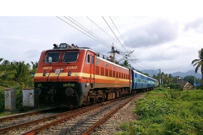 Indian railways decides for convenience of rail passengers two trains will stop in Uttar Pradesh Sultanpur Lumbhua station passengers can go Mata Vaishno Mandir easily now Indian Railways: माता वैष्णो देवी अब आसानी से जा सकते हैं उत्तर प्रदेश के इस जिले के लोग, ये दो ट्रेनें रुका करेंगी इस स्टेशन पर