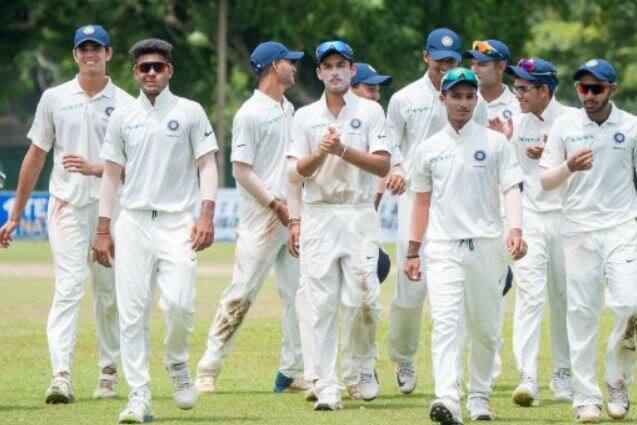  શ્રીલંકાની શરૂઆત ખરાબ રહી અને બીજા દિવસની રમત પૂરી થઈ ત્યાં સુધીમાં તેણે ચાર વિકેટ ગુમાવી 140 રન બનાવ્યા છે. હજુ તેઓ 473 રનથી પાછળ છે.