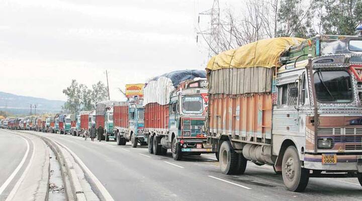 કેંદ્રીય મંત્રી ગડકરીએ ટ્વિટ કરીને કહ્યું કે, ‘ટ્રાન્સપોર્ટસની માંગો પર વિચાર-વિમર્શ કરવા માટે ઉચ્ચ સ્તરિય સમિતિની રચના કરવામાં આવશે’