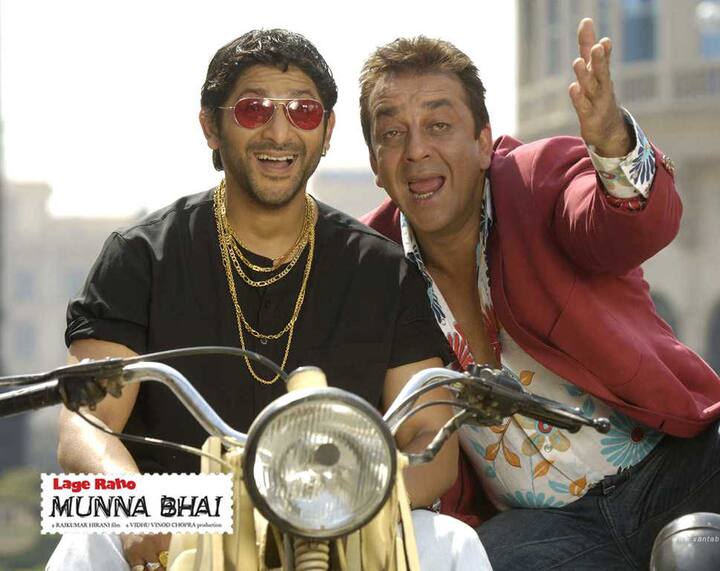 રાજકુમાર હિરાનીની ફિલ્મ મુન્નાભાઇ MBBS (2003) બાદ લગે રહો મુન્નાભાઇ (2006)માં આવી, આ બન્ને ફિલ્મો બૉક્સ ઓફિસ પર સુપરહિટ સાબિત થઇ હતી. હવે 12 વર્ષના લાંબા વિરામ બાદ હિરાની લોકોને મુન્નાભાઇ સીરિઝની વધુ એક ફિલ્મ મુન્નાભાઇ 3 આપવા જઇ રહ્યાં છે.