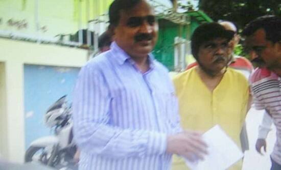 ટ્રાફિક એસીપી દીપક વ્યાસે જણાવ્યું હતું કે, સરકારી વાહનો પણ નિયમનો ભંગ કરશે તો ચલાવી લેવામાં આવશે નહીં. જેથી એએમટીએસના ડ્રાઇવરો નિયમોનું પાલન નથી કરતા તે અંગે કોર્પોરેશનને પત્ર લખી નિયમોનું પાલન કરવા જાણ કરવામાં આવી છે.