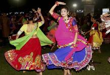 નવરાત્રિ વેકેશન સામે ગુજરાતના કયા શહેરમાં શરૂ થયો વિરોધ, જાણો વિગત