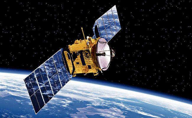 ફેસબુકના એક પ્રવક્તાના હવાલાથી રિપોર્ટમાં જણાવવામાં આવ્યુ કે, 'જોકે, આ સમયે અમારી પાસે વિશિષ્ટ પરિયોજનાઓ વિશે રજૂ કરવા માટે કંઇજ નથી, અમે માનીએ છીએ કે સેટેલાઇટ ટેકનોલૉજી આગામી પેઢીની બ્રૉડબેન્ડ આધારભૂત સંરચનાનો એક મહત્વપૂર્ણ આધાર હશે. આનાથી ગ્રામીણ વિસ્તારોમાં બ્રૉડબેન્ડ કનેક્ટિવિટી લાવવી સંભવ થઇ જશે.