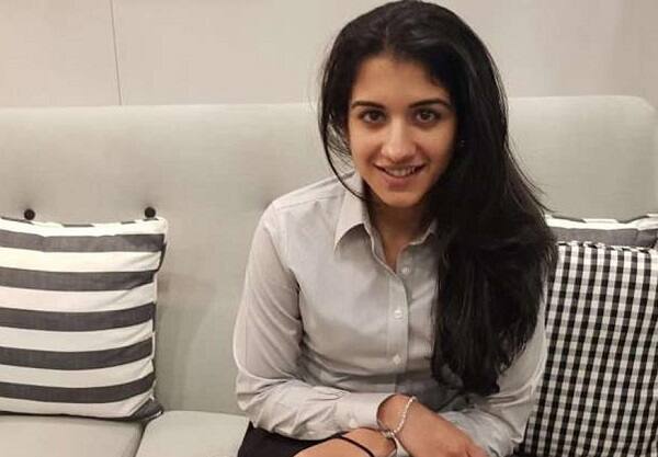 જણાવી દઈએ કે રાધિકા મર્ચેન્ટ ઈશાની સગાઈમાં પણ નજર આવી હતી. જેમાં ઈશા, શ્લોકા મહેતા અને રાધિકા મર્ચેન્ટ એકજ સ્ટેજ પર ફિલ્મ પદ્માવતના ગીત ‘ઘૂમ્મર’ પર ડાન્સ કરતી હોય તેવો વીડિયો પણ સામે આવ્યો હતો.