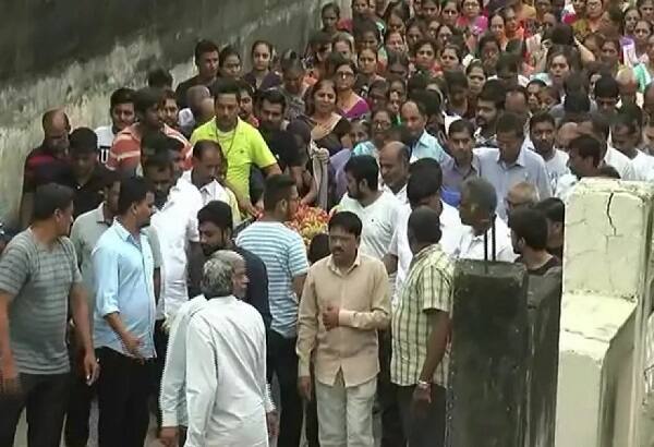 ગાંધીનગર એફએસએલ દ્વારા 1થી 3 ઓગસ્ટ દરમિયાન પોલિગ્રાફીક ટેસ્ટ માટે મુદ્દત આપવામાં આવી છે. જેથી પોલીસ તેણે ગાંધીનગર ખાતે લઈ જશે. જ્યાં તેનો પોલિગ્રાફી ટેસ્ટ કરવામાં આવશે. આ અંગે પોલીસ અધિકારીઓ દ્વારા પુરાવા માટે જરૂરી કેટલાક પ્રશ્નો પણ તૈયાર કરી દેવામાં આવ્યા હોવાઈ જાણકારી મળી રહી છે.