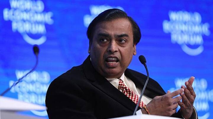 આ નાણાકીય વર્ષમાં પહેલા ક્વાર્ટરના પરિણામોમાં રિલાયન્સની નેટ પ્રોફિટ 18% વધી 9,459 કરોડ રૂપિયા થઈ છે. આ કારણે તેના શેરની કિંમતમાં વધારો થઈ રહ્યો છે. રિલાયન્સને જિયો, પેટ્રોકેમિકલ અને રિફાઇનિંગ ઓપરેશનથી મજબૂતી મળી. બીજી તરફ, દેશની સૌથી મોટી સોફ્ટવેર કંપની ટીસીએસનો પ્રોફિટ 24% વધી 7.340 કરોડ રૂપિયા સુધી પહોંચ્યો. બેન્કિંગ, ફાઇનાન્સિયલ સર્વિસિસ અને ઇન્શ્યોરન્સ સેક્ટરમાં ગ્રોથ અને કંપનીના ઉત્તર અમેરિકન ઓપરેશન્સના કારણે ટીસીએસ મજબૂત થઈ છે.