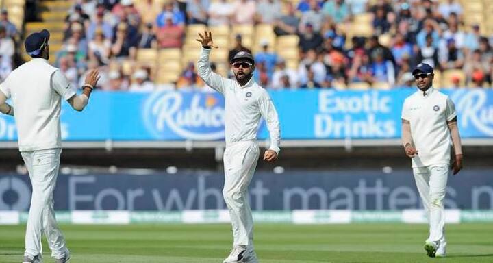 જશ્ન મનાવતો કોહલી.