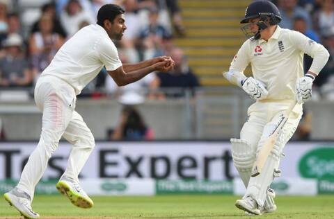 Ind v Eng: ઈંગ્લેન્ડના જ ખેલાડીના કારણે બેન સ્ટોક્સે ગુમાવી વિકેટ, જાણો વિગત Ind v Eng: ઈંગ્લેન્ડના જ ખેલાડીના કારણે બેન સ્ટોક્સે ગુમાવી વિકેટ, જાણો વિગત